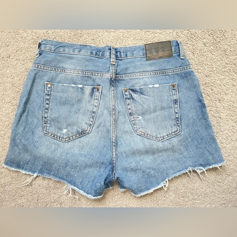 Zara Basic High Waisted Shorts - image 3